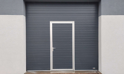 Nízký práh, nelakovaný rám